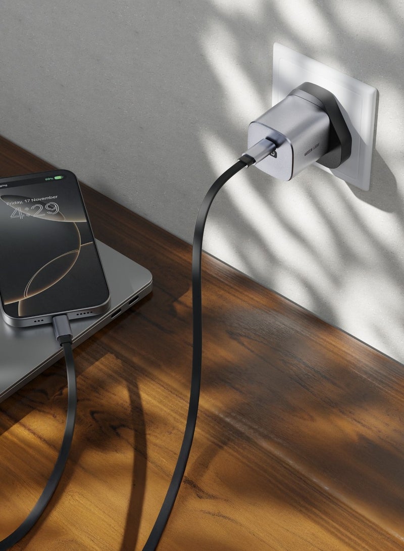 جرين ليون شاحن حائطي PD 20 وات من سلسلة Premium Series بمقبس المملكة المتحدة مع منفذ USB-C / مادة مقاومة للحريق للكمبيوتر الشخصي / شحن سريع / مناسب للسفر - رمادي - Image 2