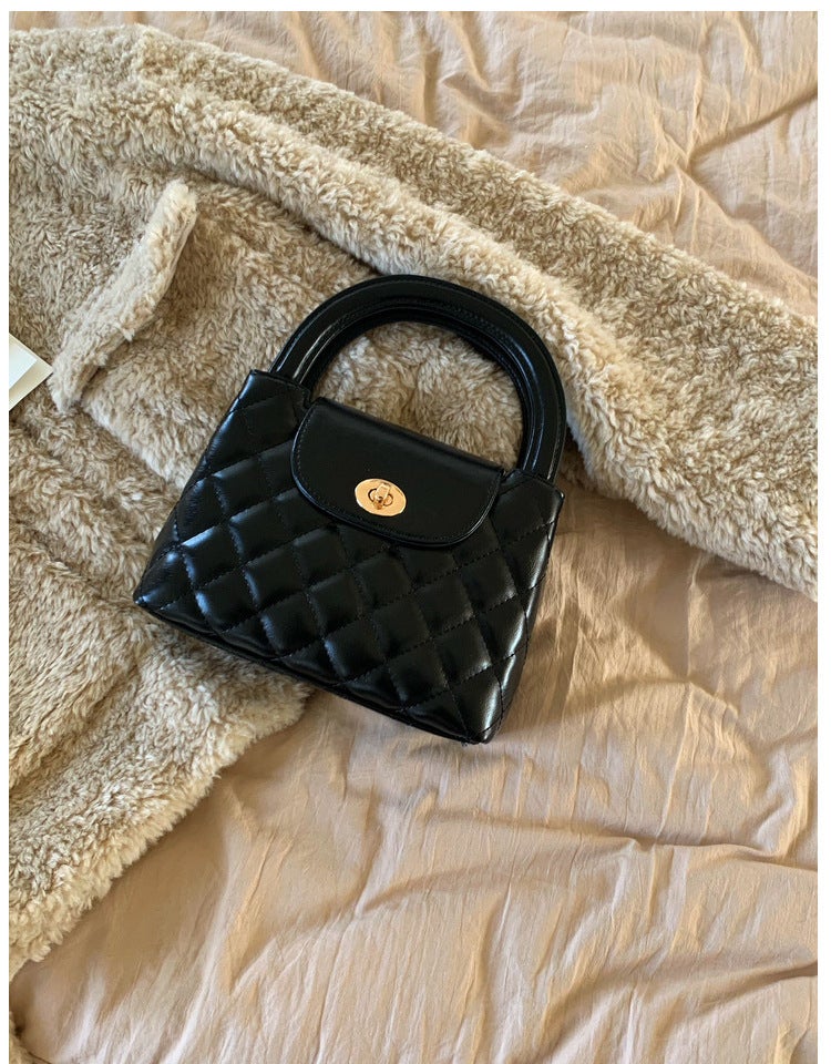2024 Korean Quilted Chain Bag Fashion Versatile Shoulder Tote Black 