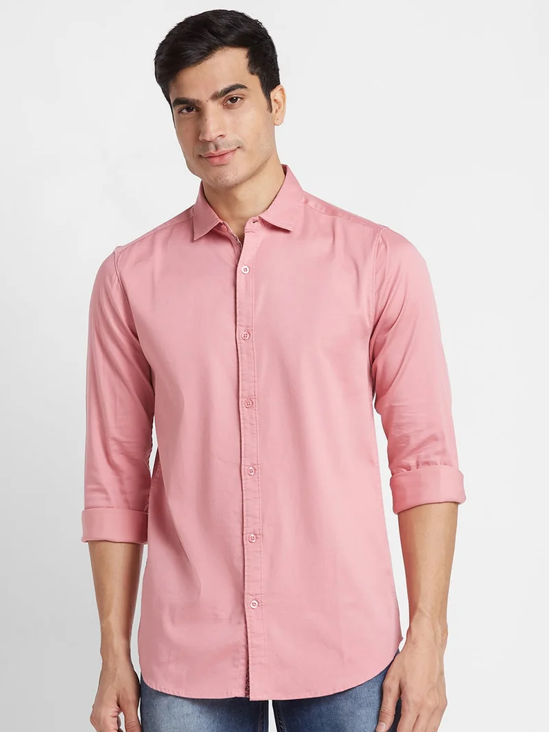 globus Globus Men Salmon Solid Cotton Regular Fit Casual Shirt