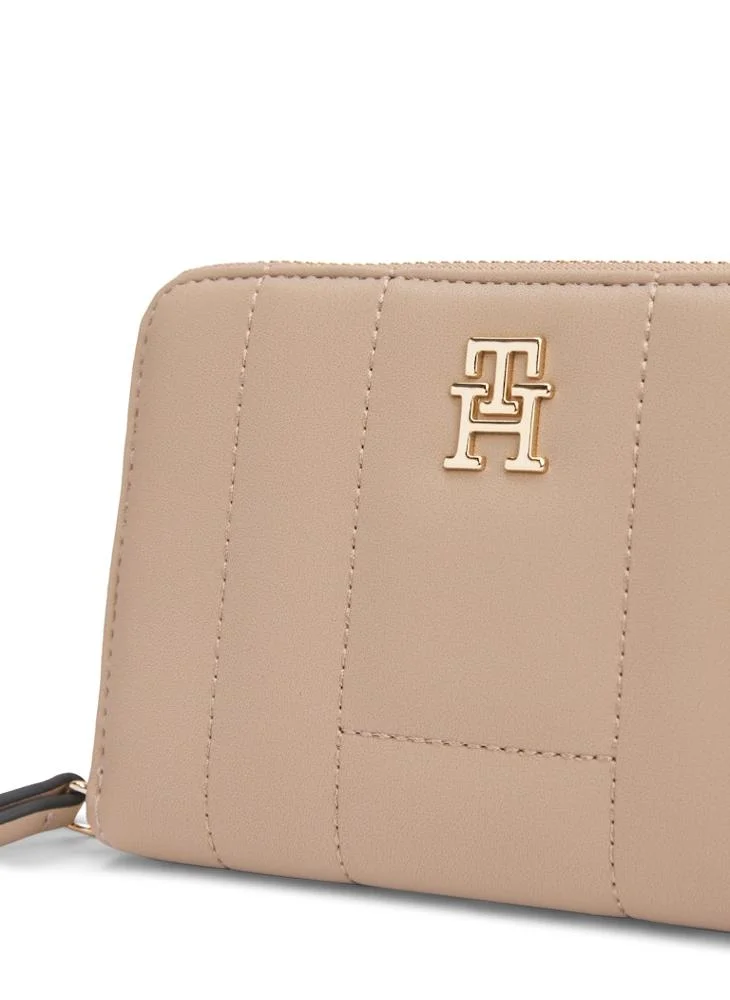 TOMMY HILFIGER Logo Medium Wallet