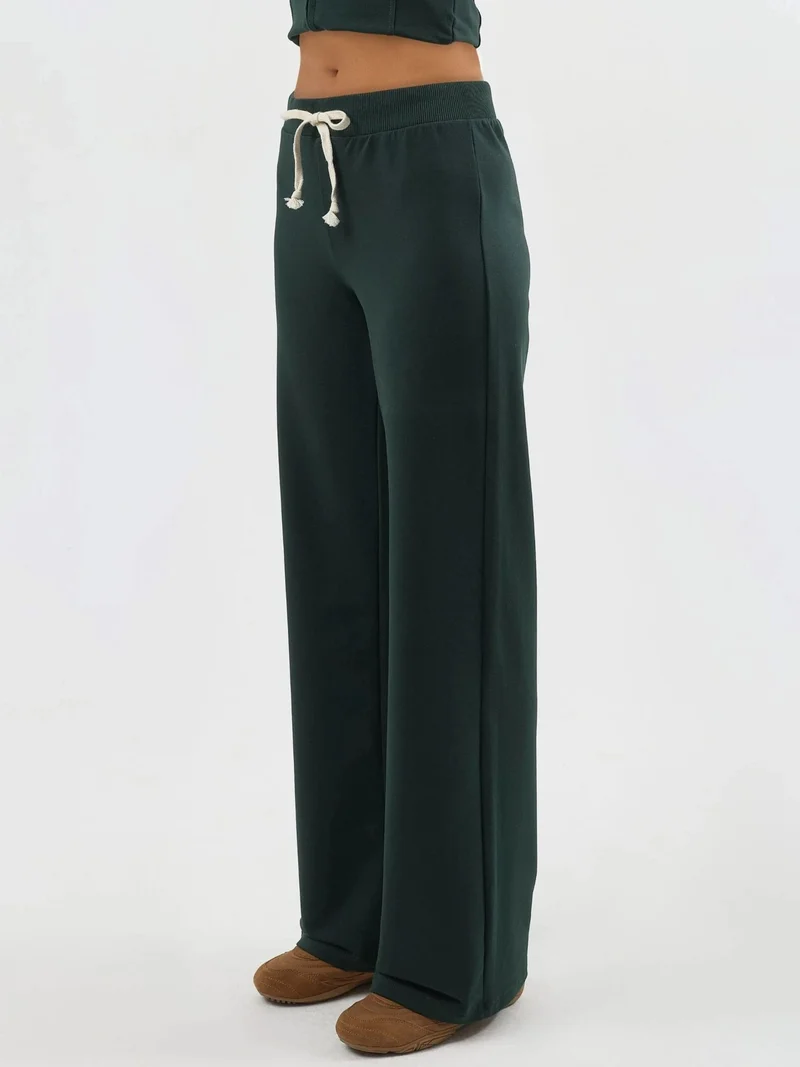 بوسيم بنطلون رياضي مستقيم بخصر مطاطي ورباط