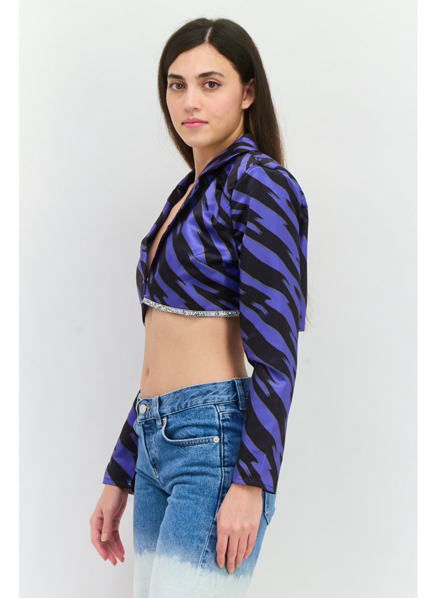 I SAW IT FIRST Women Regular Fit Absract Print Cropped Blazer, Black  - Image 2