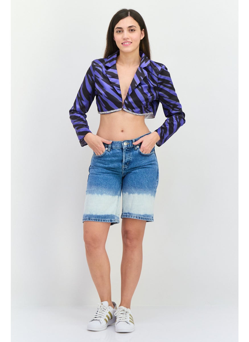 I SAW IT FIRST Women Regular Fit Absract Print Cropped Blazer, Black  - Image 4
