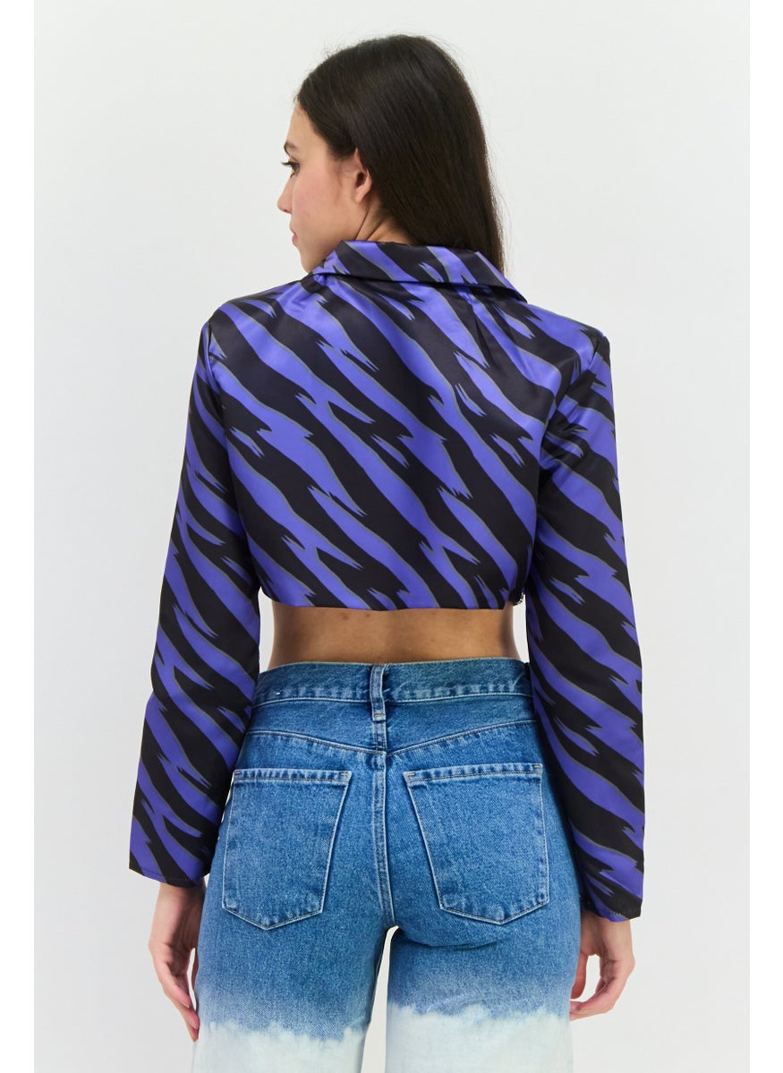 I SAW IT FIRST Women Regular Fit Absract Print Cropped Blazer, Black  - Image 3
