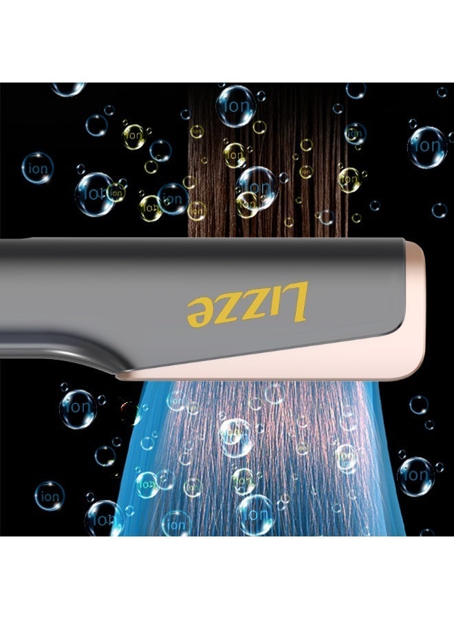 ليز فخامة الأداء والتصميم في جهاز واحدارتقي بتجربة العناية بشعرك مع جهاز LIZZE AirStyler Dryer & Straightener بإصداره المحدود Amber Silk، المصمم ليجمع بين التجفيف والتمليس في خطوة واحدة، ليمنحك مظهراً ناعماً ومشرقاً في وقت أقل - Image 5