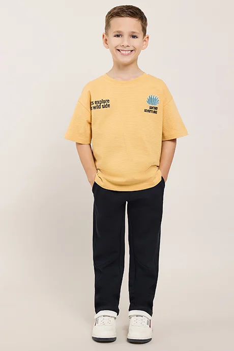 R&b Embroidered T-Shirt with Crew Neck and Short Sleeves