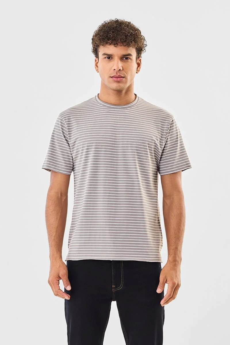 سنيتش تي شيرت مخطط بقصة ضيقة مطاطية