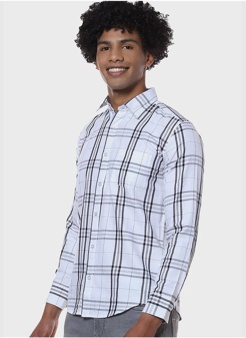 Campus Sutra Checked Regular Fit Shirt