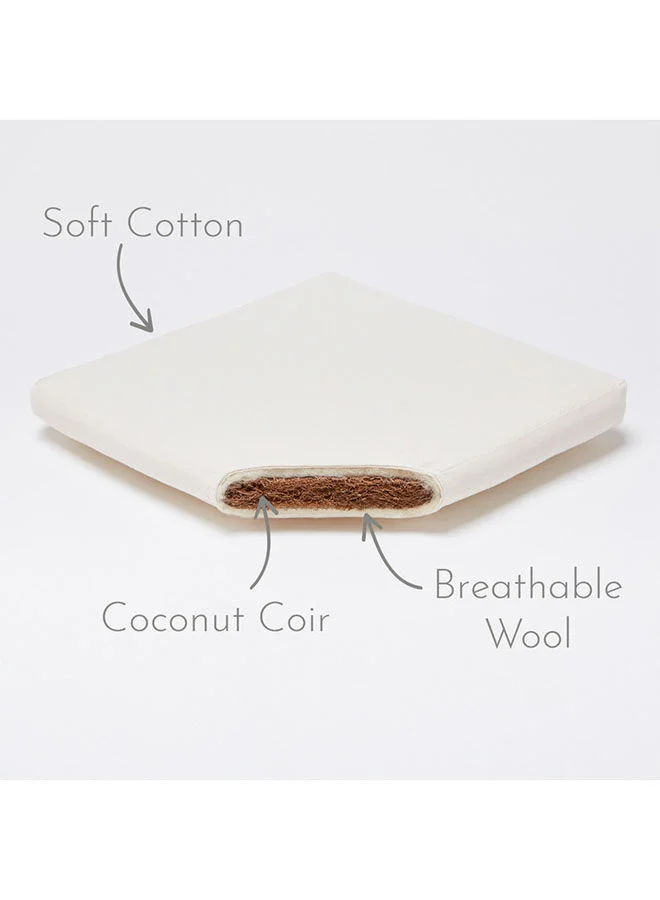 The Little Green Sheep Natural Knitted Baby Moses Basket And Mattress From 0 - 4 Months
