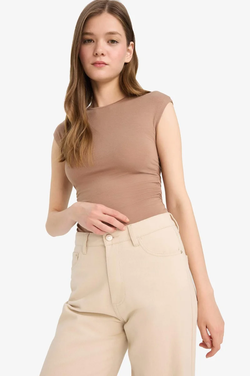 ديفاكتو Fitted Crew Neck Basic Modal Short Sleeve T-Shirt