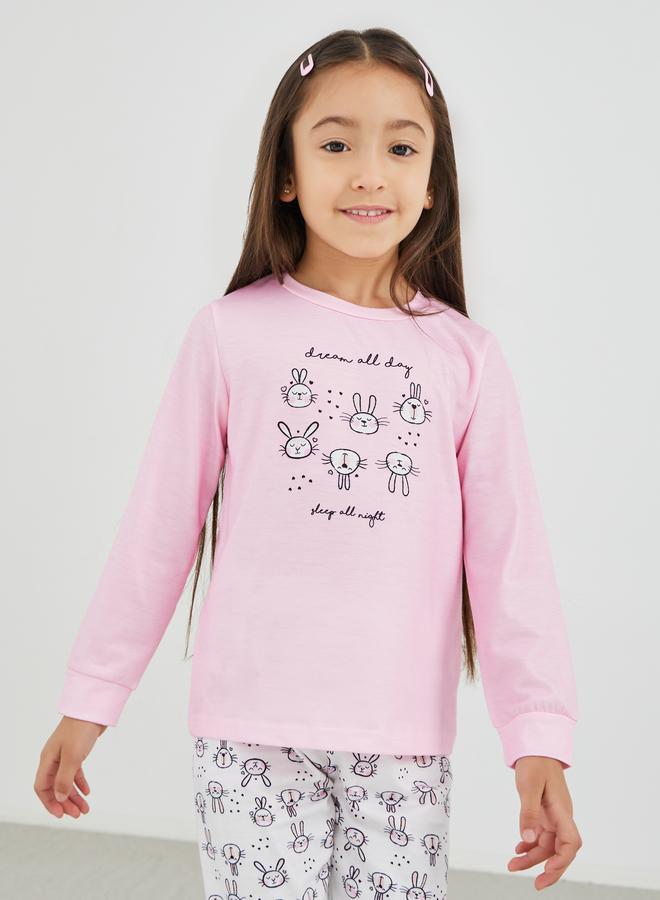 ستايلي طقم بيجامة وتيشيرت بأكمام طويلة وطبعة جرافيك - Image 2