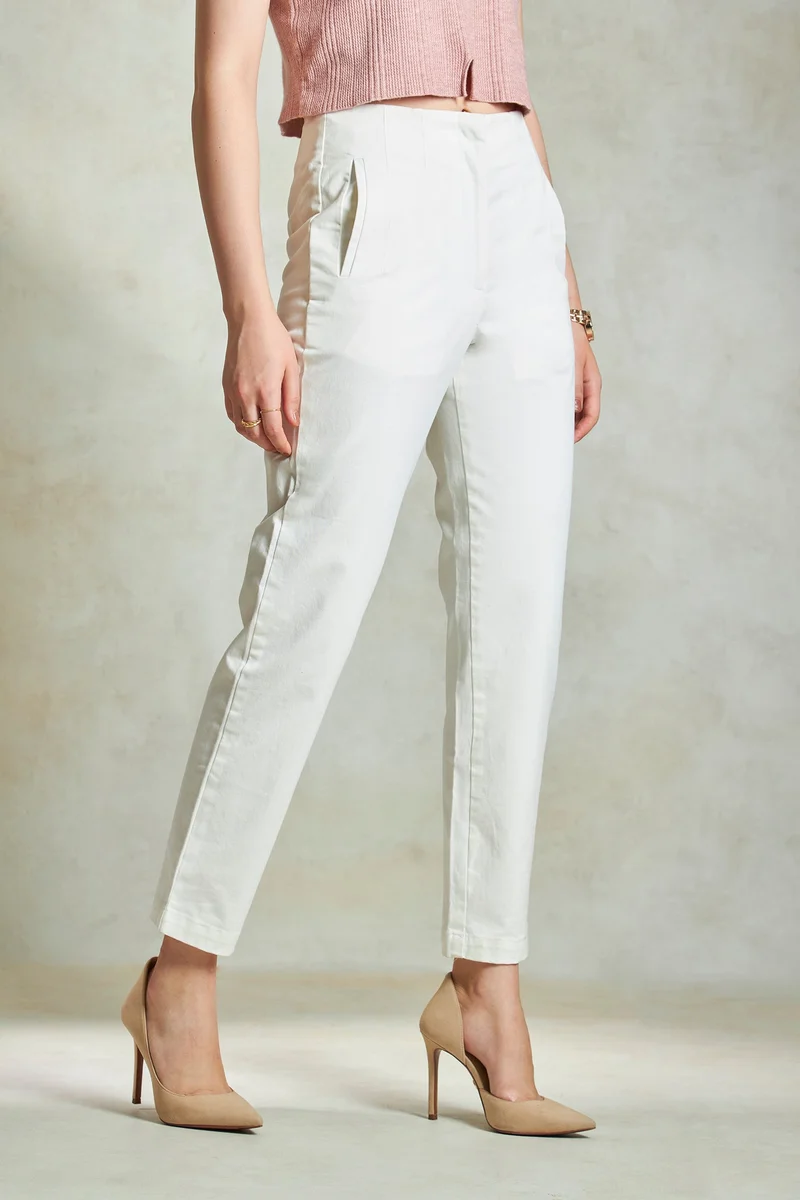Virgio Virgio Women Tapered Fit Pleated Trousers