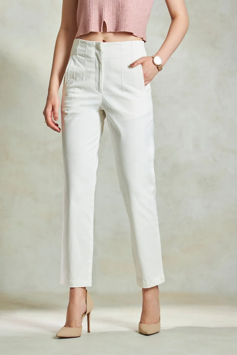 Virgio Virgio Women Tapered Fit Pleated Trousers