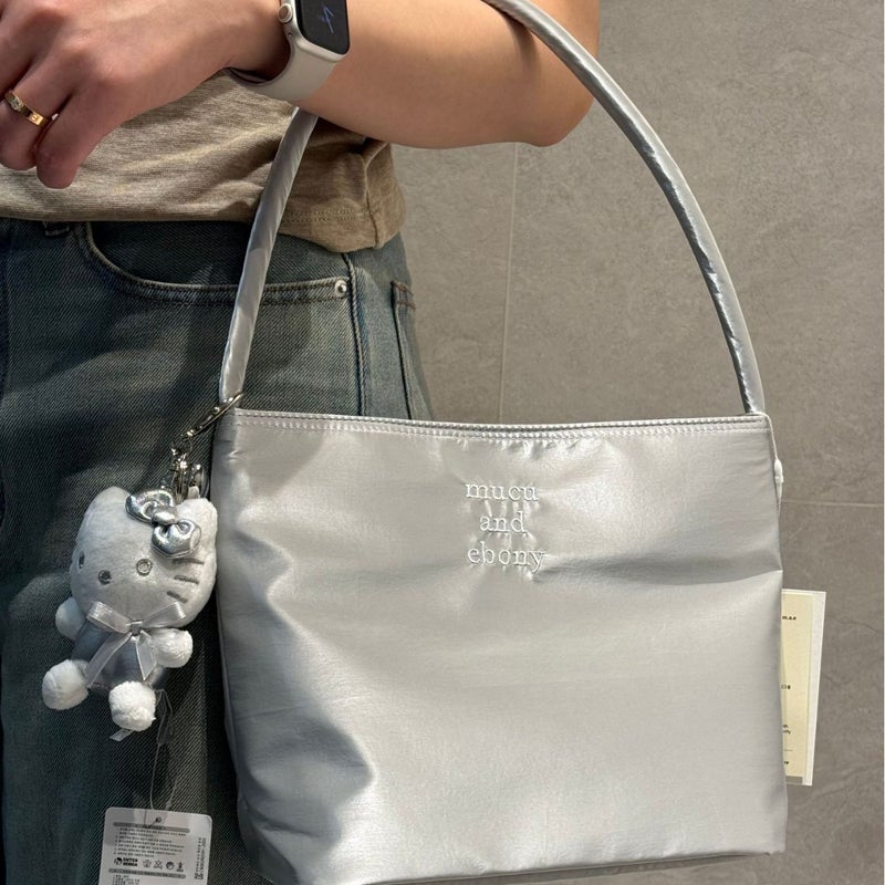 mucu Nylon Tote Bag for Women, Magnetic Closure, Multiple Colors - Image 3