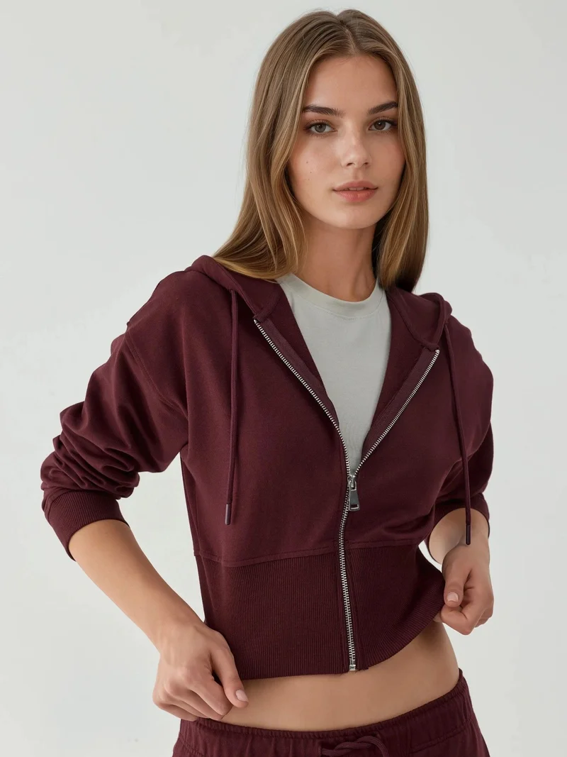 زوبعة سترة بغطاء رأس وسحاب