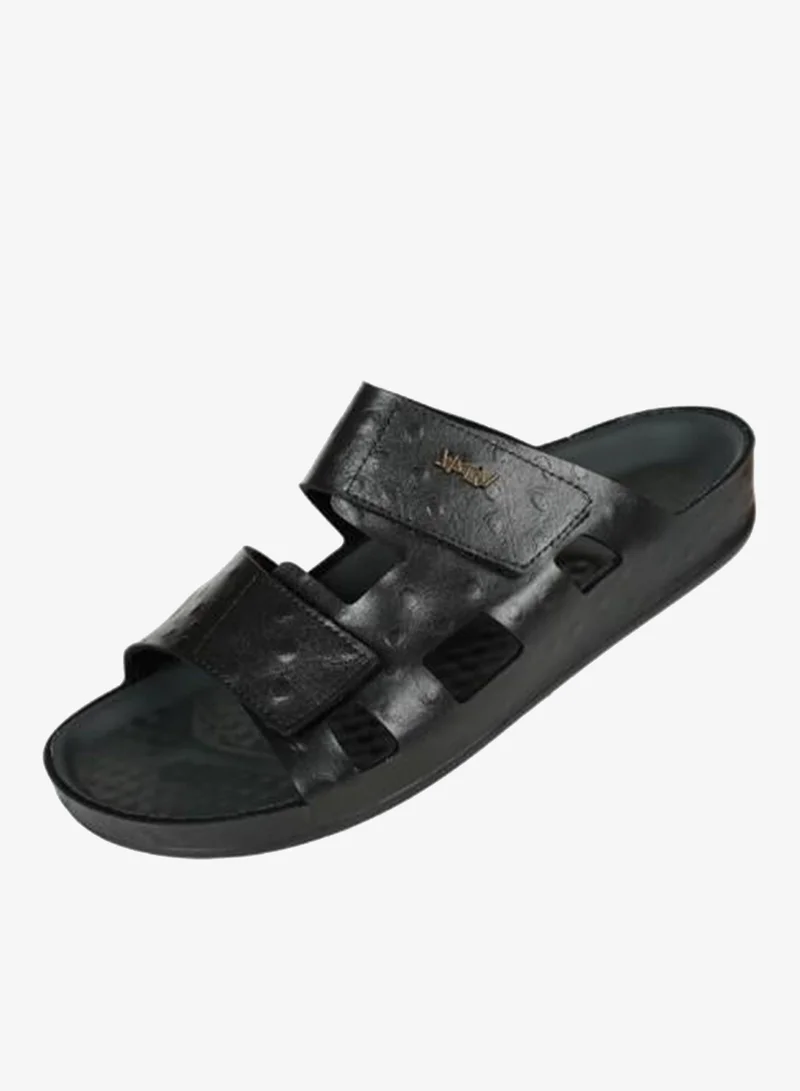 فايتال صنادل فيتال للرجال ستروس سوداء