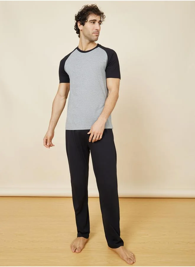 Styli Styli Colorblock Raglan Sleeve T-Shirt and Pyjama Set