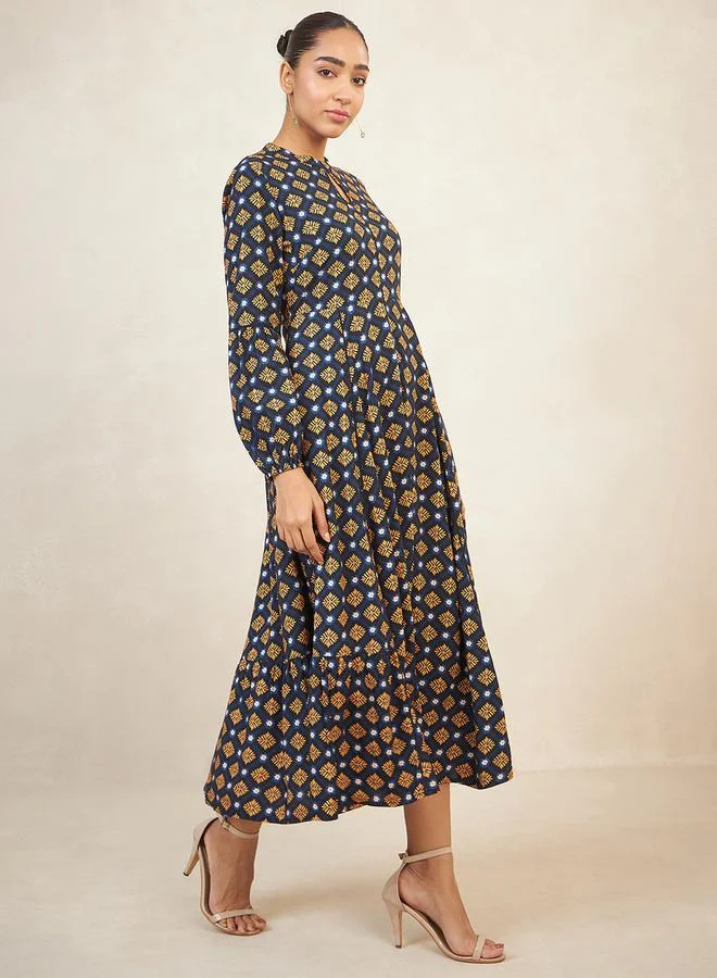 فيميلا Geo Print Keyhole Neck A-Line Maxi Dress by Styli
