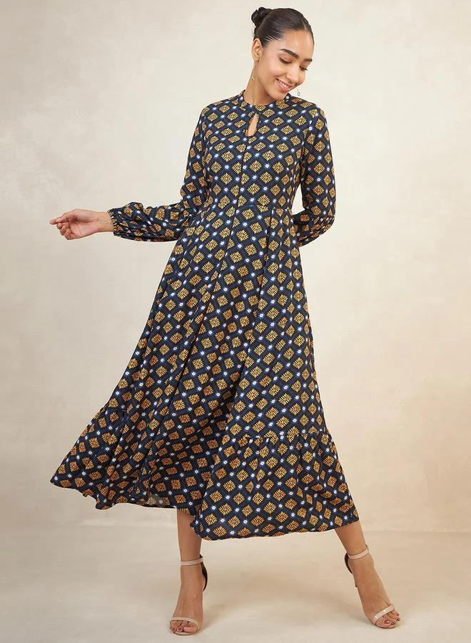 فيميلا Geo Print Keyhole Neck A-Line Maxi Dress by Styli