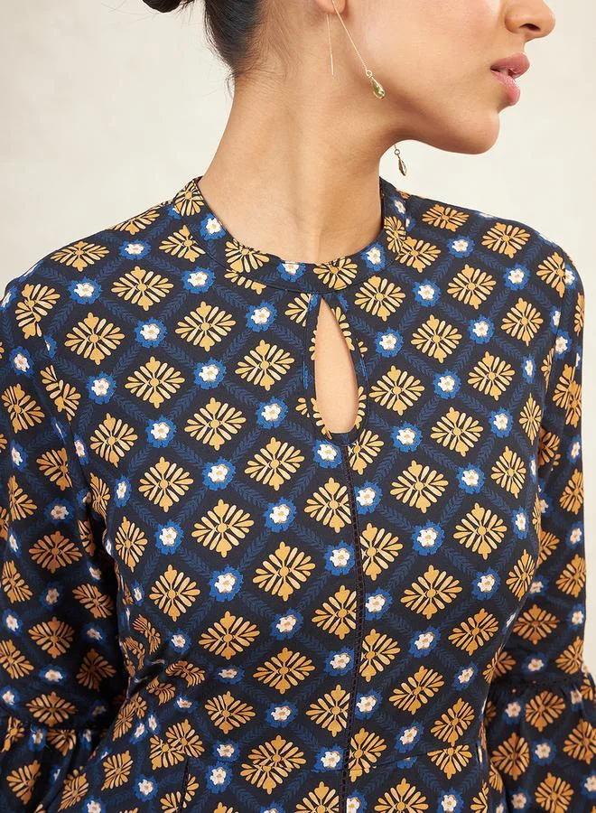 فيميلا Geo Print Keyhole Neck A-Line Maxi Dress by Styli