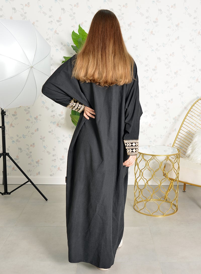 بوسني عباية بشت مطرزة على الطراز البحريني - Image 4