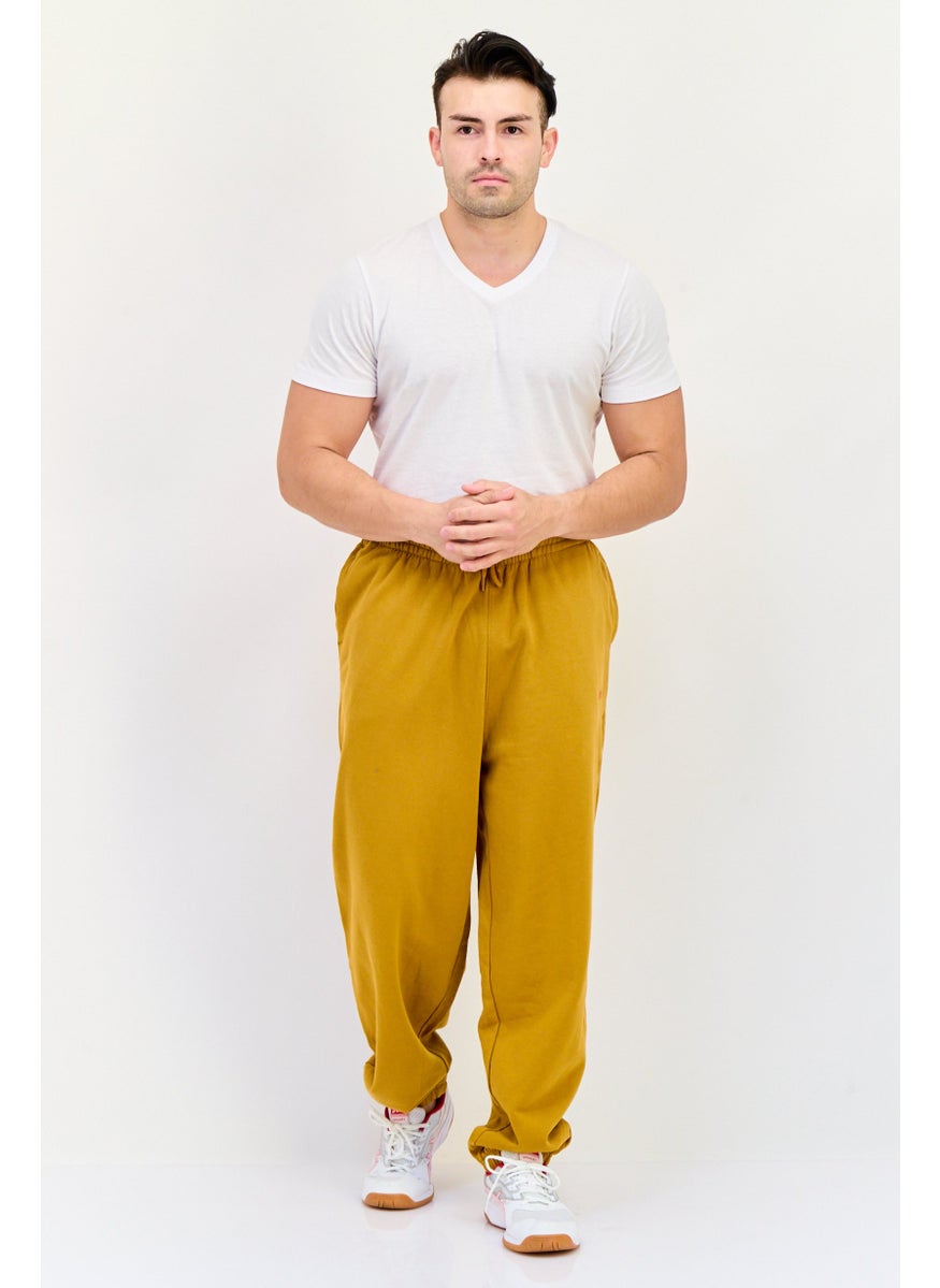 Levi's Men Regular Fit Brand Logo Jogger Pants, Brown  - Image 4