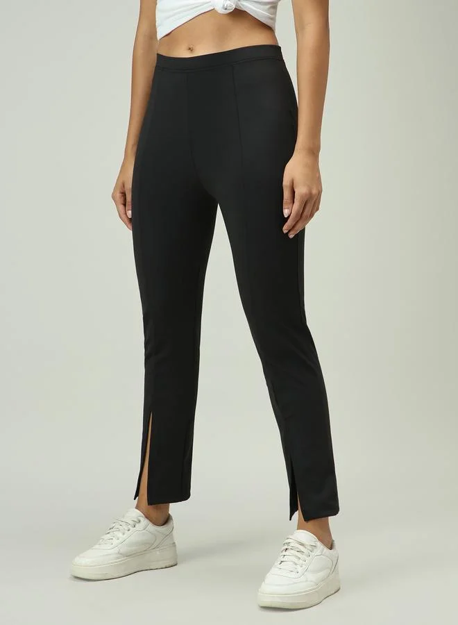 أوجيدر ليقنز اساسي مزين بشق امامي