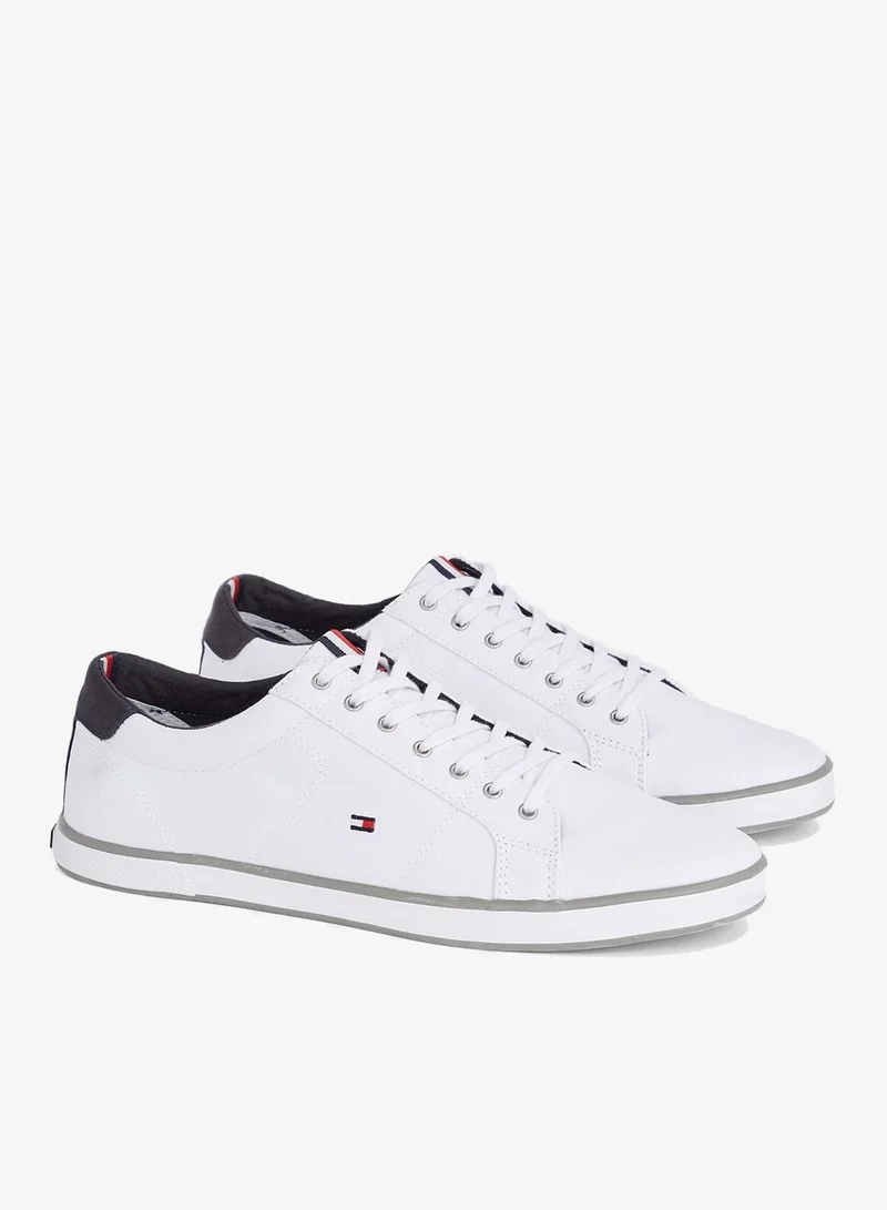 TOMMY HILFIGER Logo Low Top Sneakers