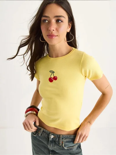 Bianco Lucci LUCCI Embroidered Ribbed Crop Top