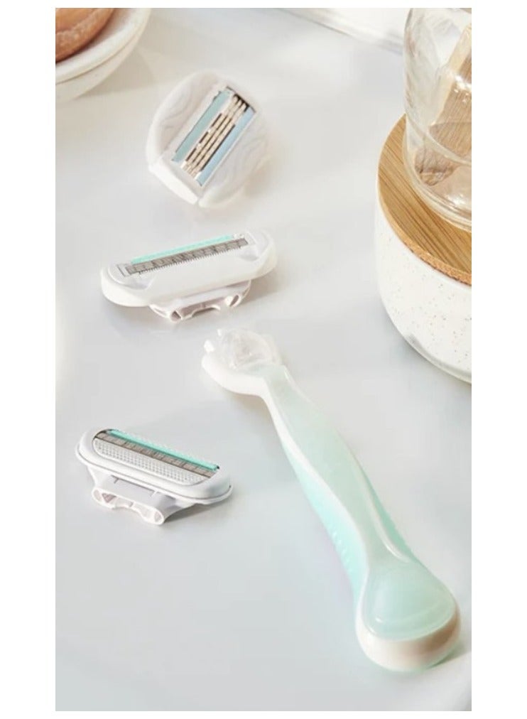 Gillette Luxurious and soft razor handle, suitable for sensitive skin, with two green replacement blades - Image 3