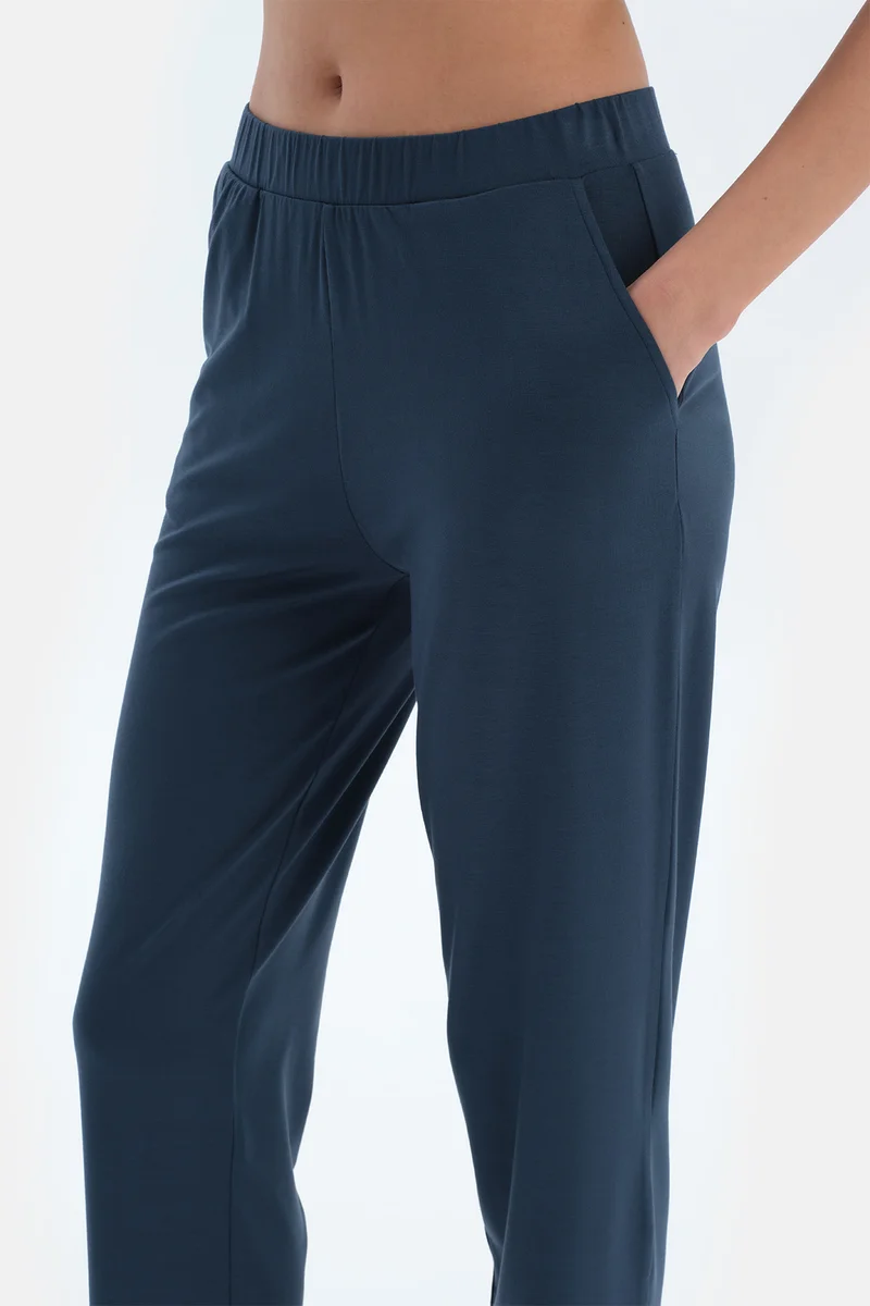 dagi T-shirt & Trousers Pajama Set V Neck Viscose Mid Rise Regular/Classic Fit Sleepwear