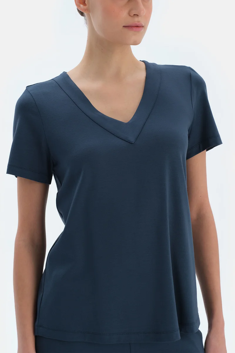 dagi T-shirt & Trousers Pajama Set V Neck Viscose Mid Rise Regular/Classic Fit Sleepwear