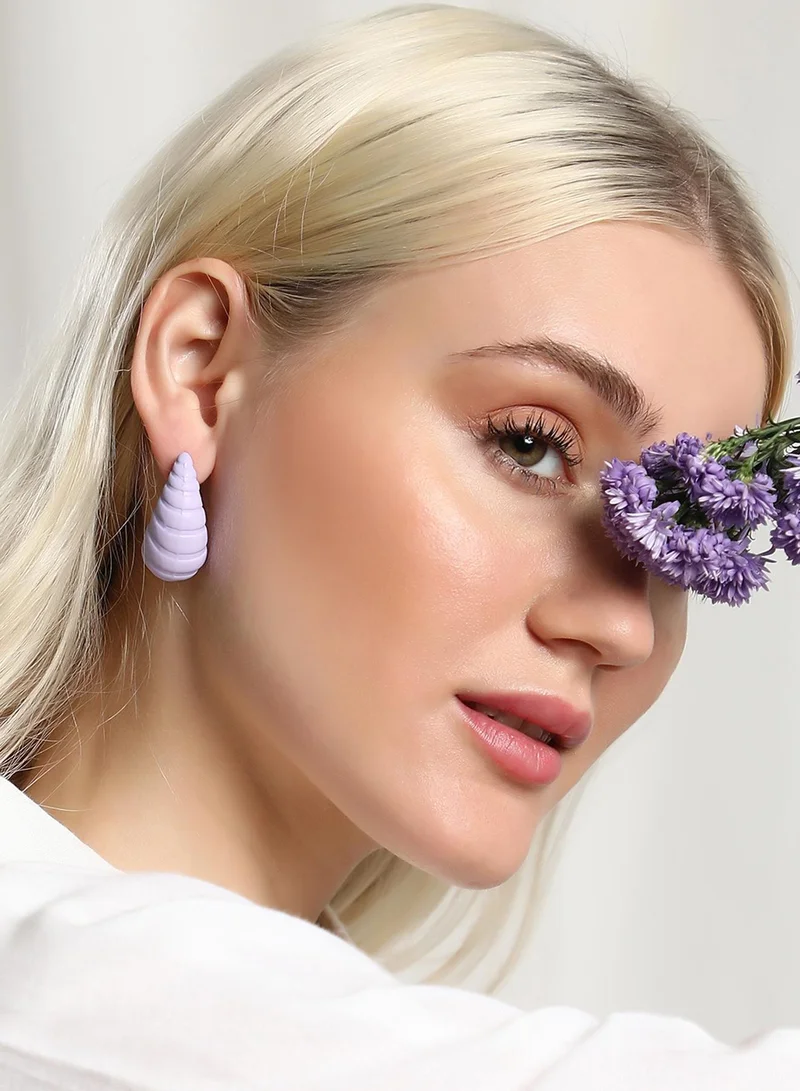 SOHI Medium Shell Teardrop Shaped Artificial Stud Earring Jewellery