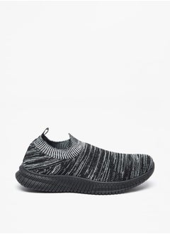 Oaklan by Shoexpress حذاء رياضي سهل الارتداء بتفاصيل شبكية للنساء  - Image 3