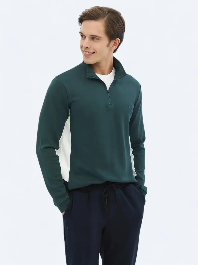 كيب سويت شيرت أخضر سادة بياقة سلحفاة