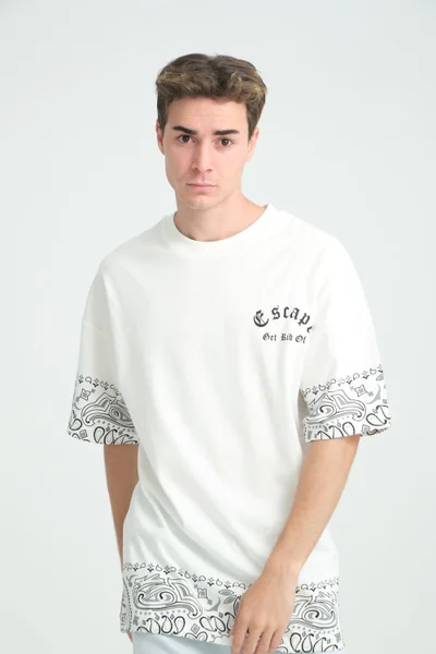 Four Man Oversize Bandana Patterned T-Shirt - Combination of Elegance and Comfort