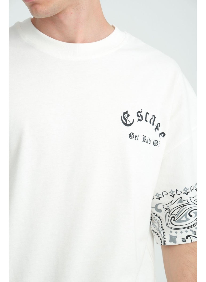 Four Man - Oversize Bandana Patterned T-Shirt - Combination of Elegance and Comfort - Image 1