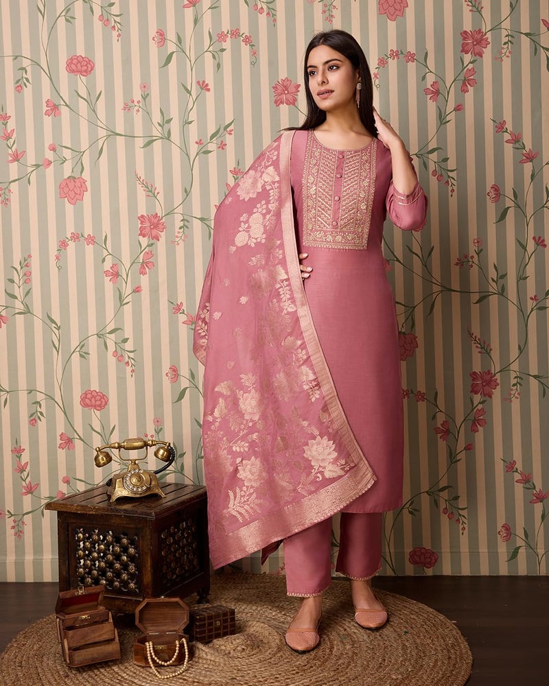 Kaari Women's Embroidered Kurti Set with Dupatta | Ethnic Suits with Embellished Dupatta | Everyday and Festive Kurti Set for Women|Peach|L - Image 2