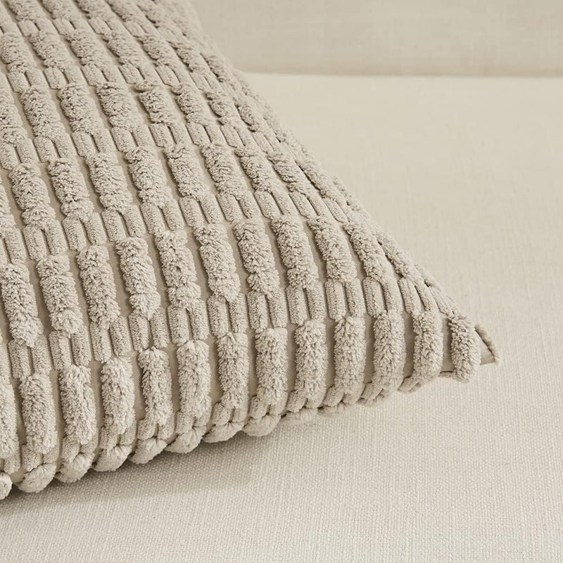 Fancy Homi فانسي هومي 2 عبوات أغطية وسائد زخرفية سوداء قابلة للرمي مقاس 26×26 بوصة لغرفة المعيشة والأريكة والسرير والأريكة، ديكور منزلي ريفي مزرعة بوهو، وسادة مخملية مخططة ناعمة مربعة مقاس 66×66 سم - Image 4