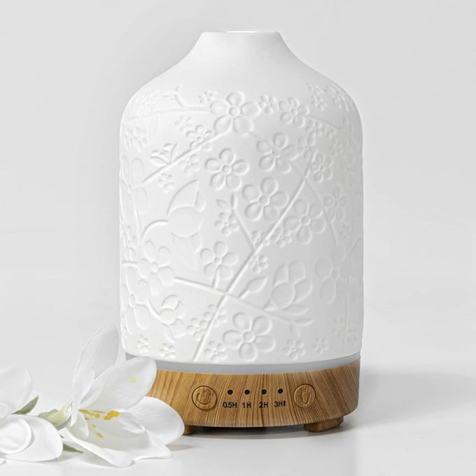 AROMATHERAPY ESSENTIAL OIL DIFFUSER 100ML CERAMIC ULTRASONIC AROMA OIL DIFFUSER HUMIDIFIER WHISPER QUIET TIMER SETTING 7 LED COLORS CHANGING LIGHTS FOR HOME OFFICE