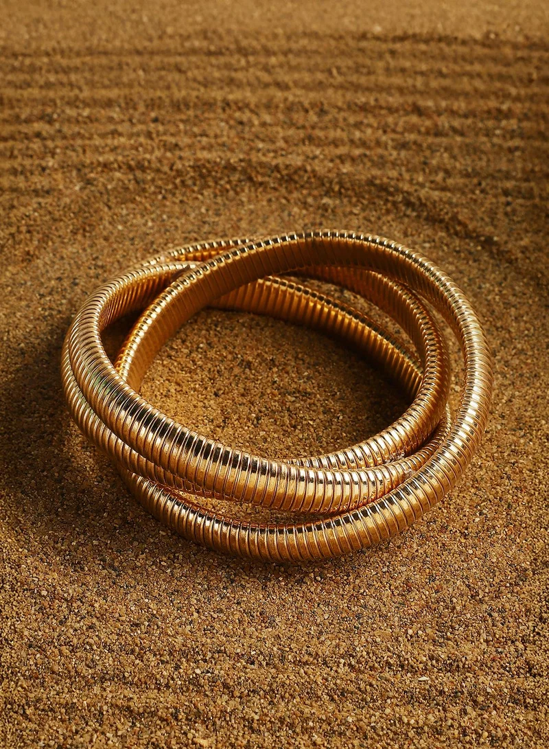 سوهي SOHI Women's The Snake-Ribbed Bangle Bracelet For Casual Wear | California  Colour | Alloy Material | Slip On Closure | Metallic Bracelet | Bangle Bracelet For Women & Girls