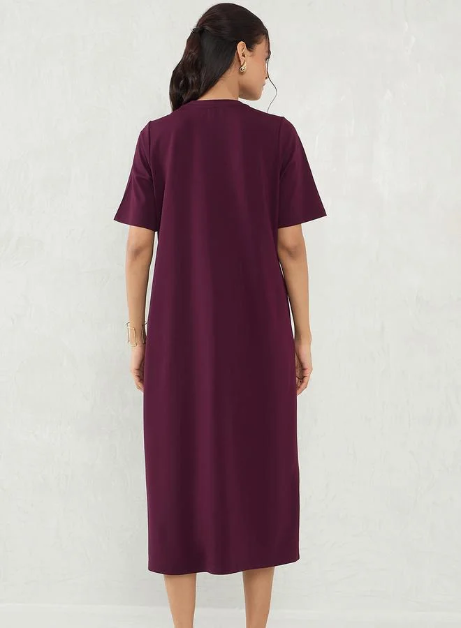 Femmella Femmella Burgundy Solid Knit Shift Midi Dress with Slit Detail