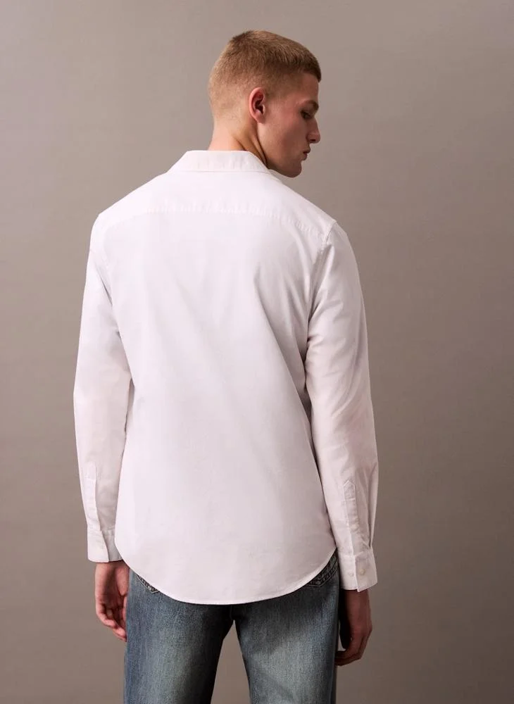 كالفن كلاين جينز قميص أكسفورد كلاسيك بأزرار سادة