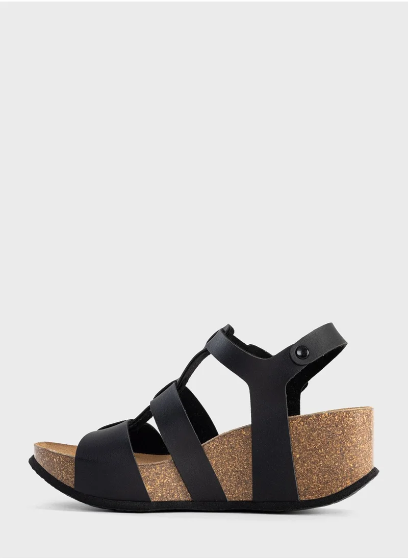 BAYTON Majorque Strappy Mid Heel Wedges