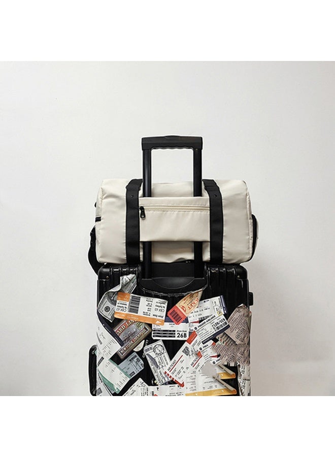 Aurrako Large Travel Duffel Bag with Zipper, Water-Resistant Overnight Bag for Men and Women, Gym or Travel Use - Image 3