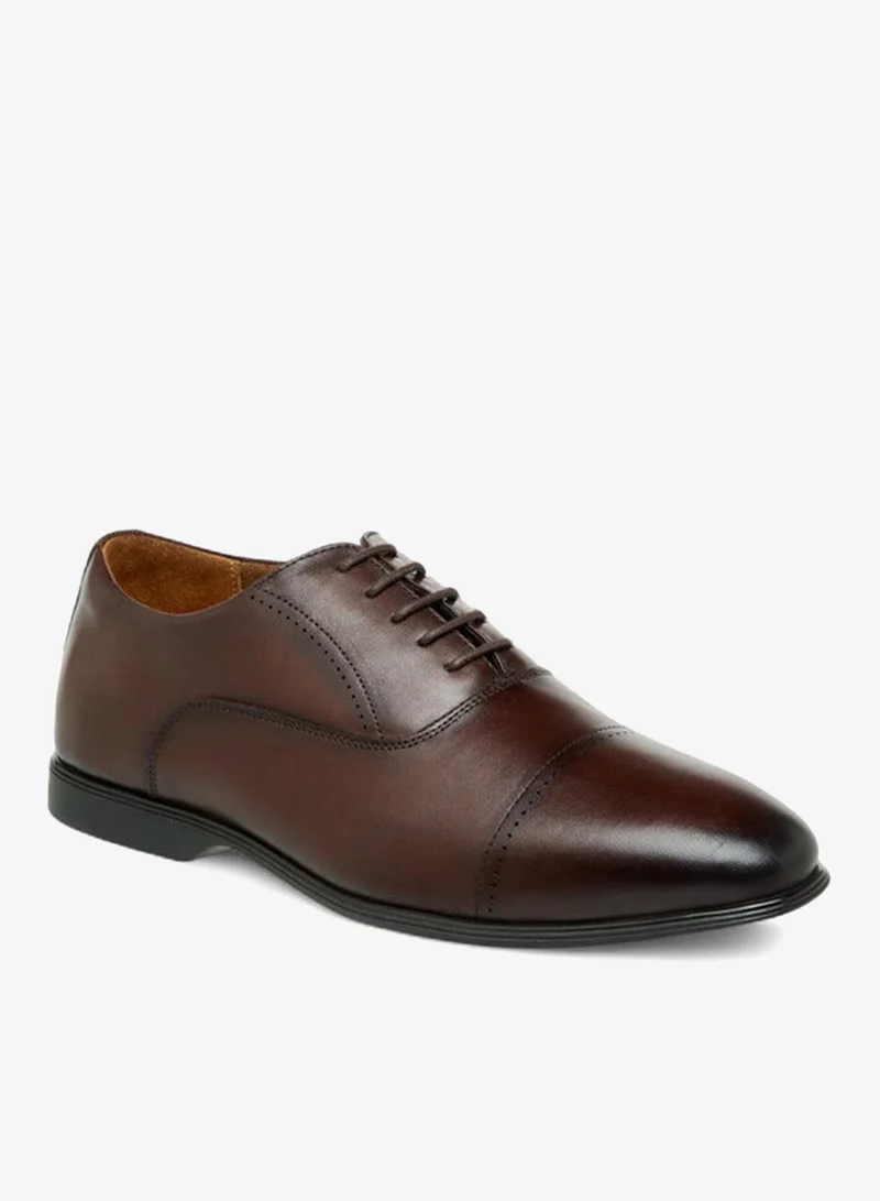 Le Confort Solid Lace-Up Oxford Shoes
