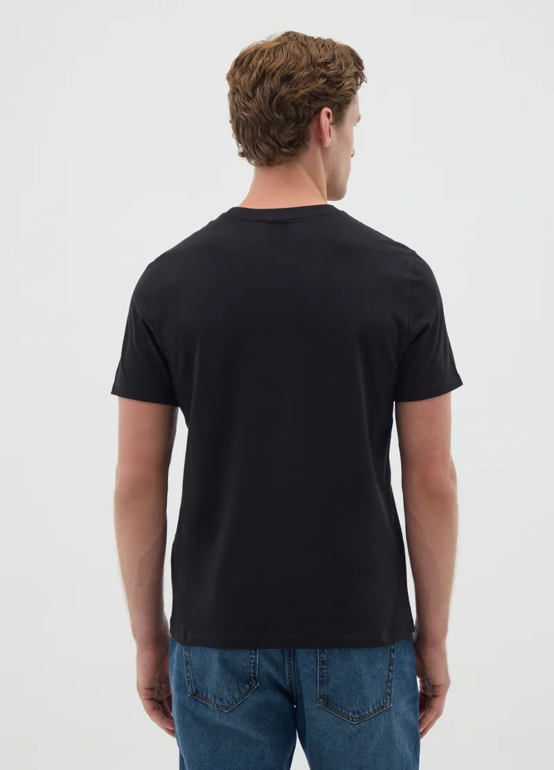 او في اس BLACK COTTON REGULAR FIT T-SHIRT