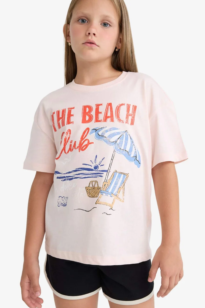 ديفاكتو Girl Relax Fit Crew Neck T-Shirt