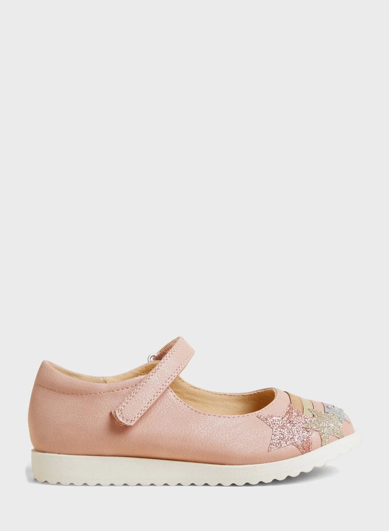 Marks & Spencer أحذية ماري جين للأطفال بتصميم قوس قزح مع شريط لاصق (4 S) - Image 1