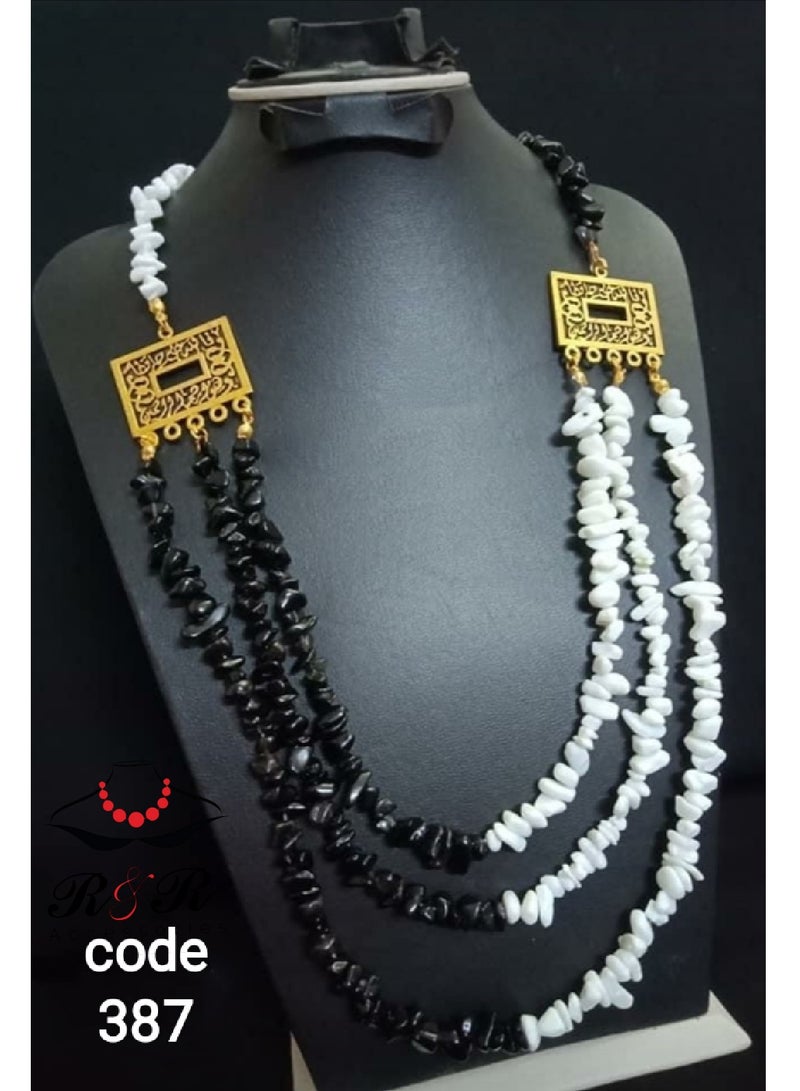 R&R Multi-layered women's necklace made of white turquoise and black amethyst